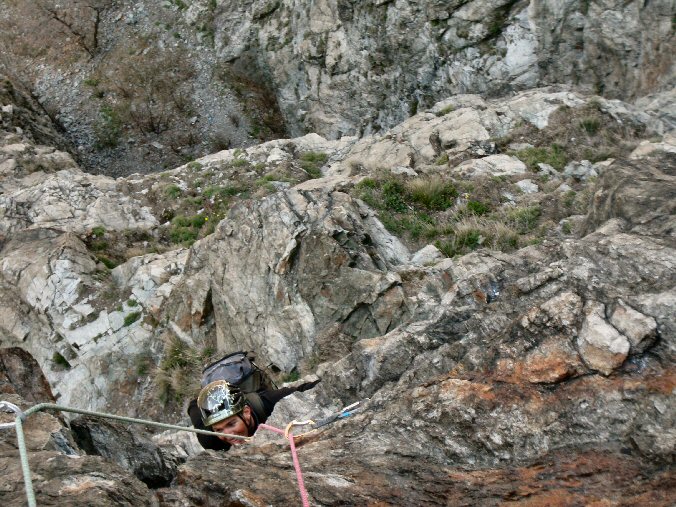 Jannu 011.jpg - Flo se battant dans le 6a+